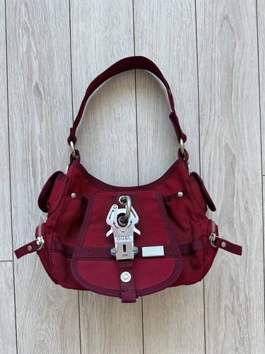 George gina lucy - george, borsa